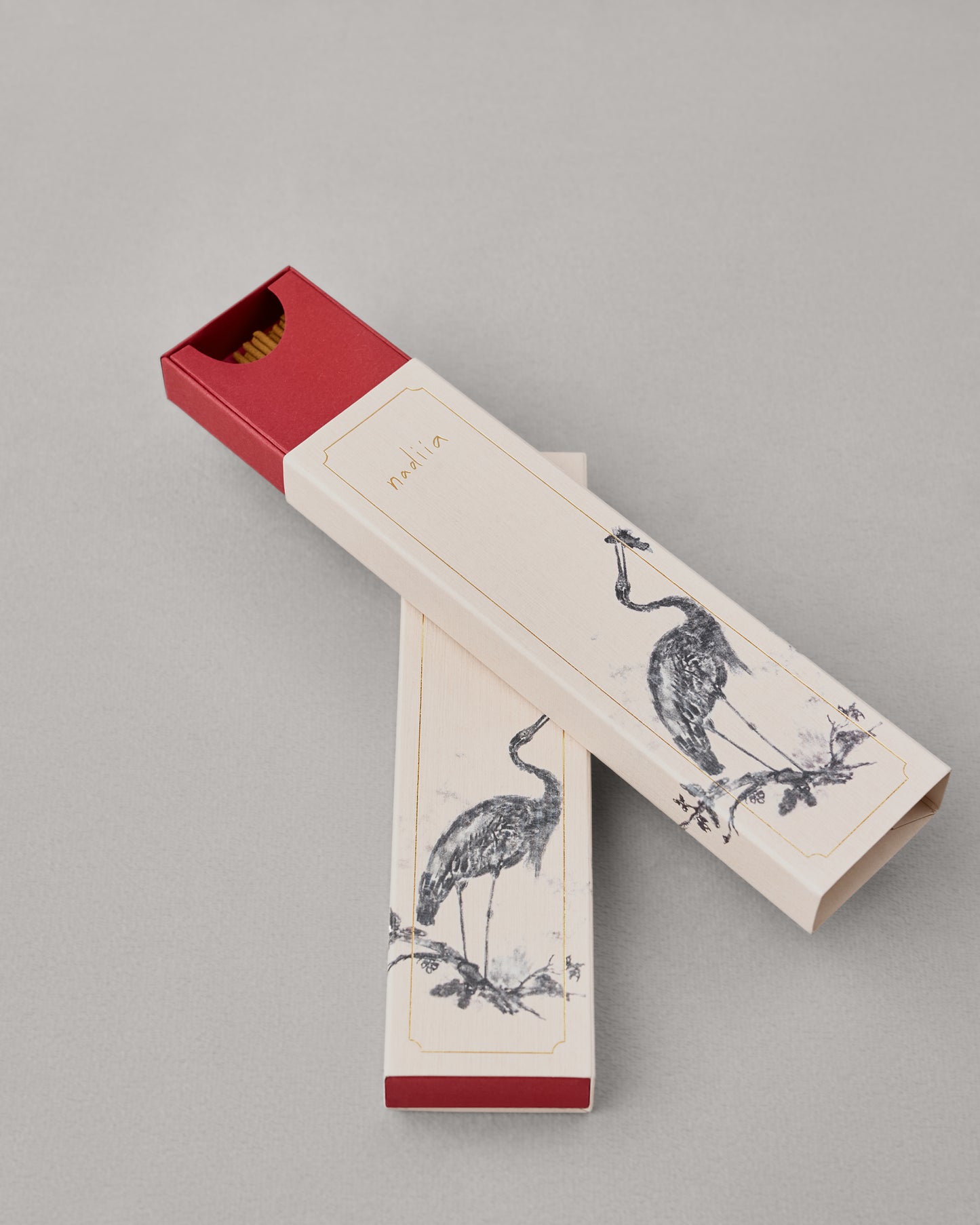 Купіть виріб ручної роботи Incense "Water Lily" від Nadiia World. Ідеальний вибір для додавання вишуканості та шарму до вашого житлового простору або колекції особистих аксесуарів.