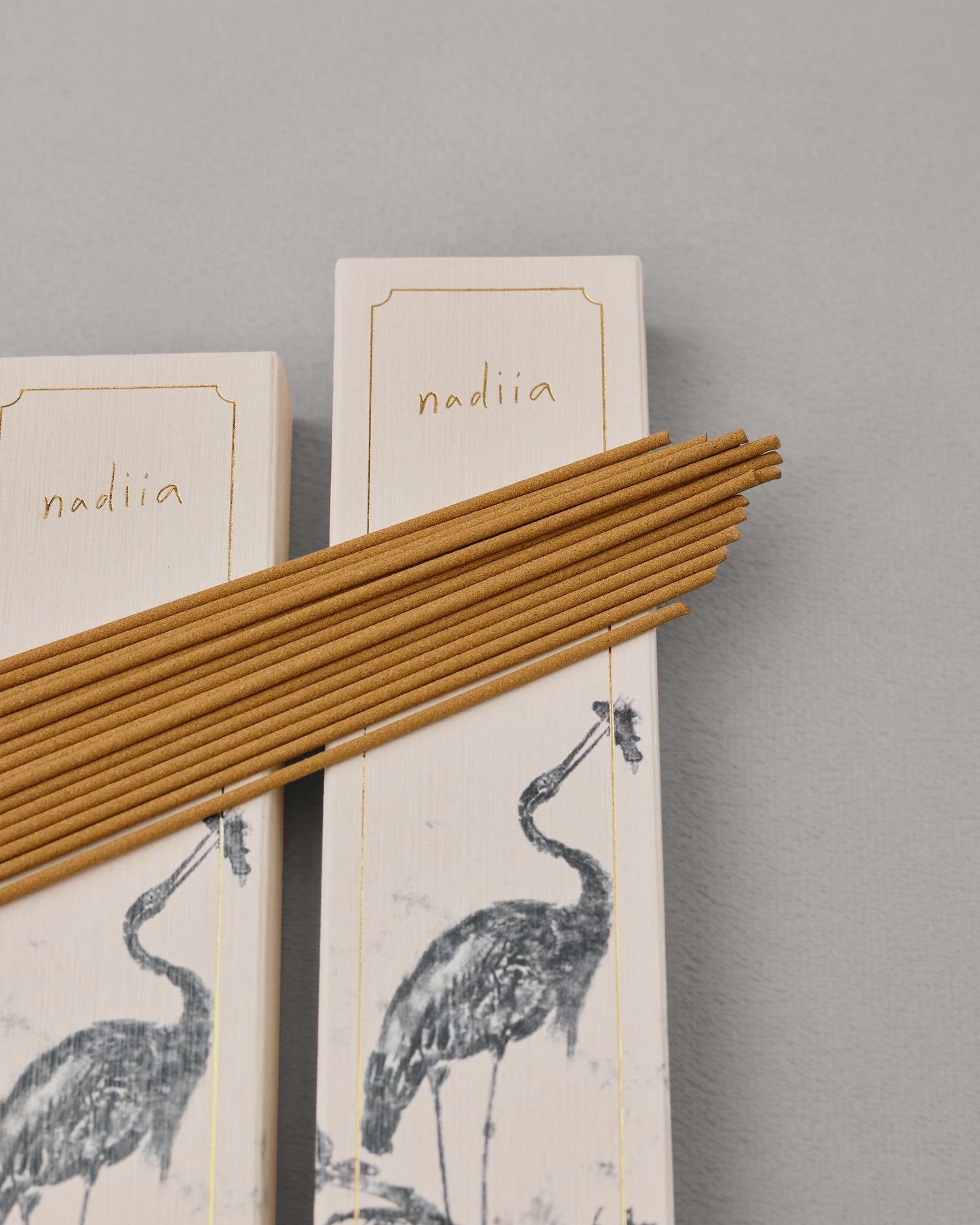 Купіть виріб ручної роботи Incense "Water Lily" від Nadiia World. Ідеальний вибір для додавання вишуканості та шарму до вашого житлового простору або колекції особистих аксесуарів.