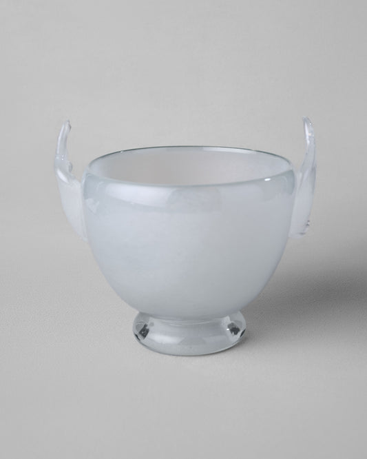 Купіть виріб ручної роботи Candy Jar "Wings" від Nadiia World. Ідеальний вибір для додавання вишуканості та шарму до вашого житлового простору або колекції особистих аксесуарів.